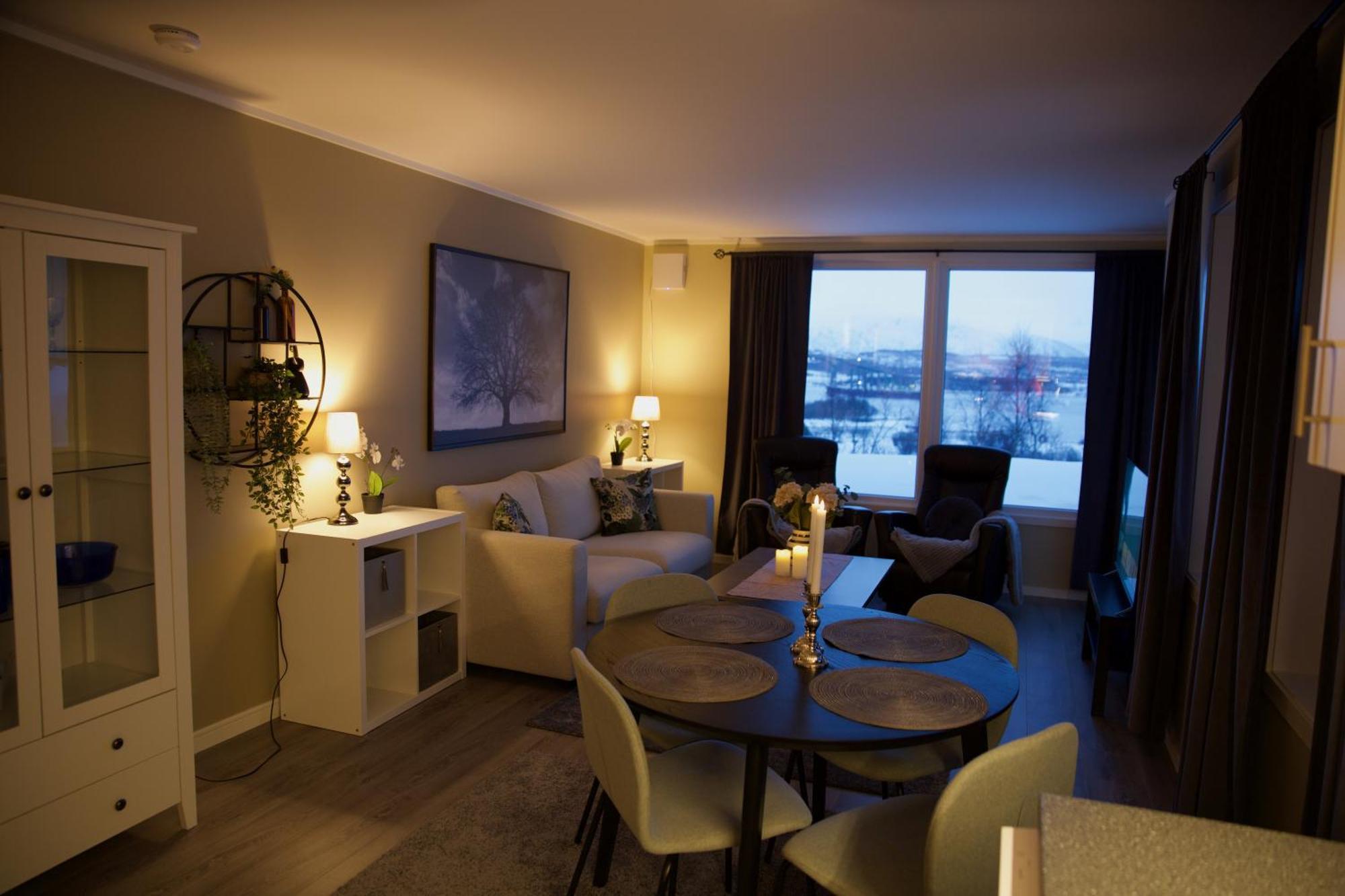Apartment Med 1 Soverom I Tromso/kvaloysletta Med Flott Beliggenhet Og God Utsikt. Kort Vei Til Flyplass. Kvaloysletta