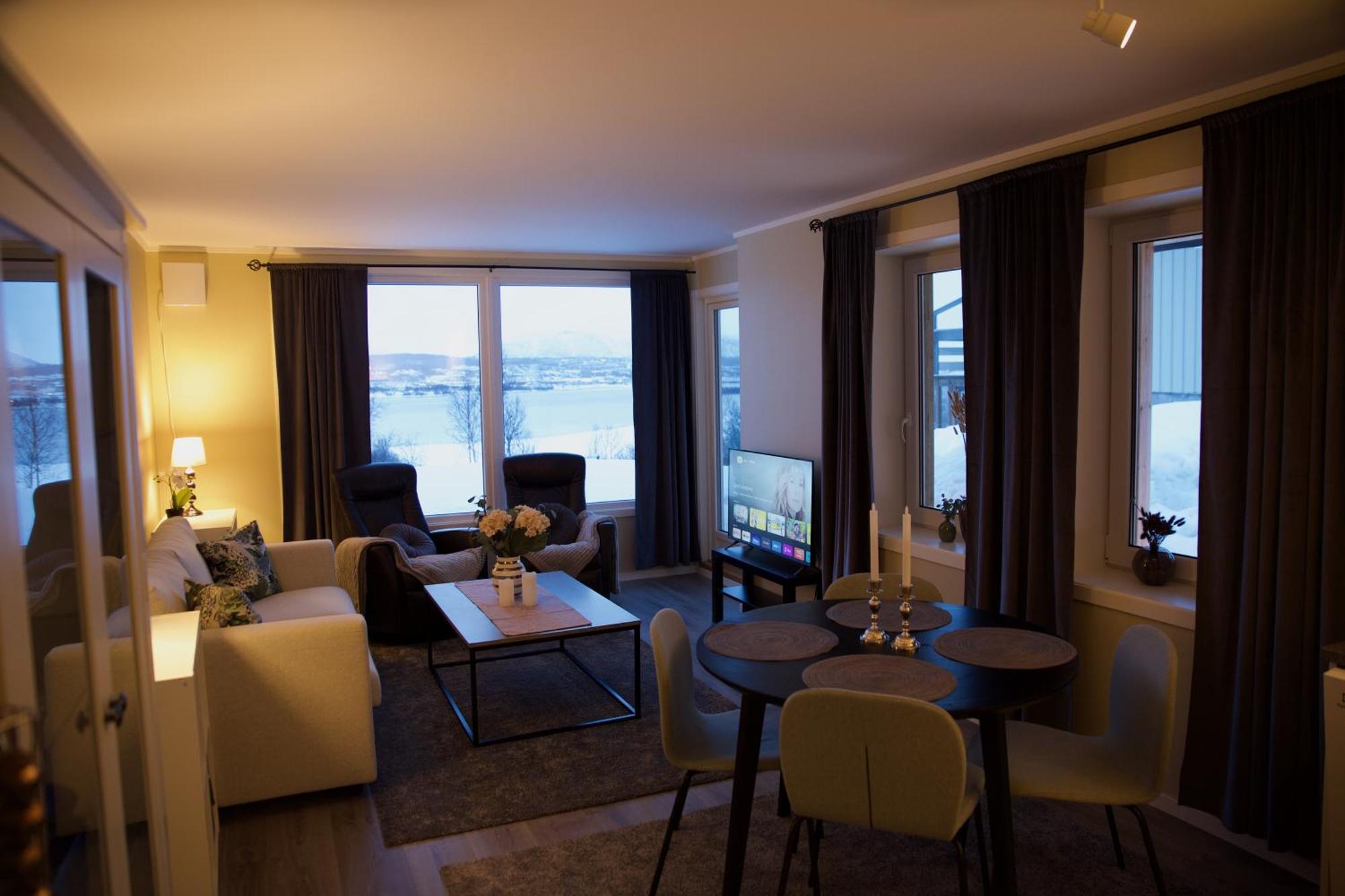 Apartment Med 1 Soverom I Tromso/kvaloysletta Med Flott Beliggenhet Og God Utsikt. Kort Vei Til Flyplass. Kvaloysletta